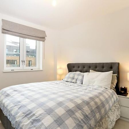 Idyllic Thames Riverside Apartment With Free Parking Isleworth Luaran gambar