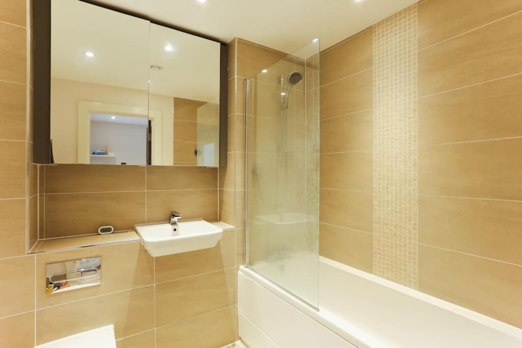 Idyllic Thames Riverside Apartment With Free Parking Isleworth Luaran gambar