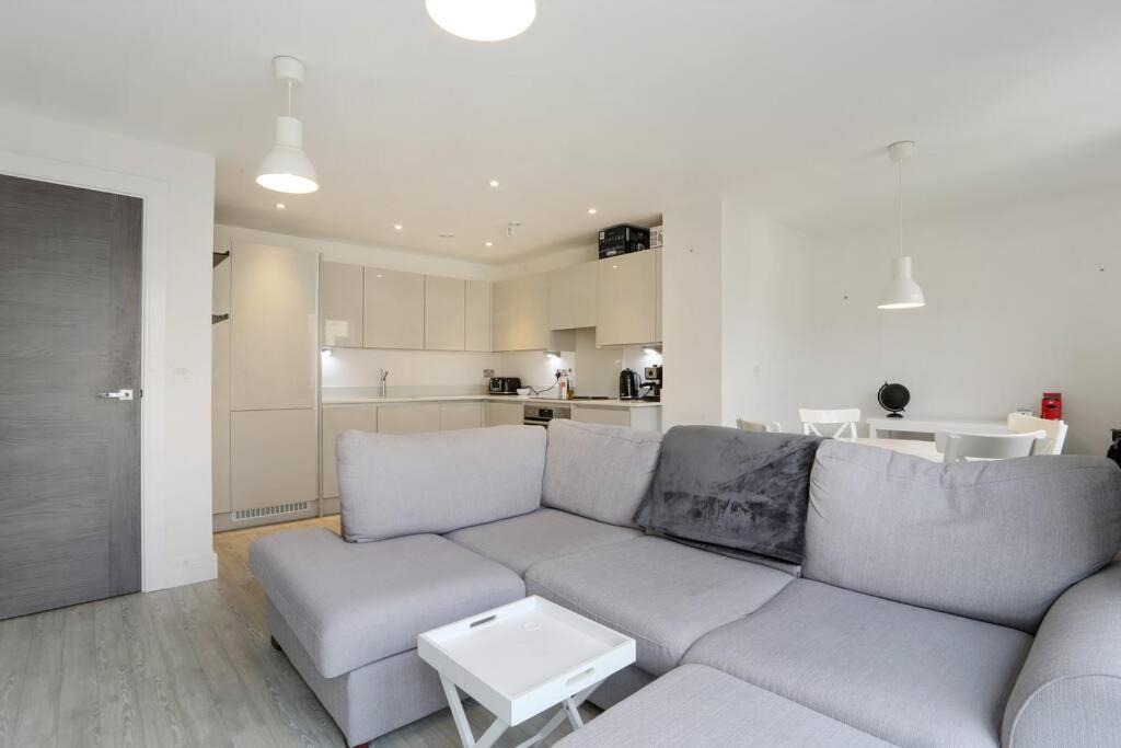 Idyllic Thames Riverside Apartment With Free Parking Isleworth Luaran gambar