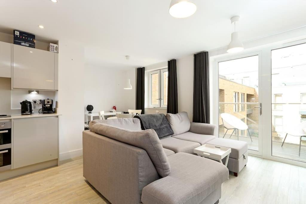 Idyllic Thames Riverside Apartment With Free Parking Isleworth Luaran gambar