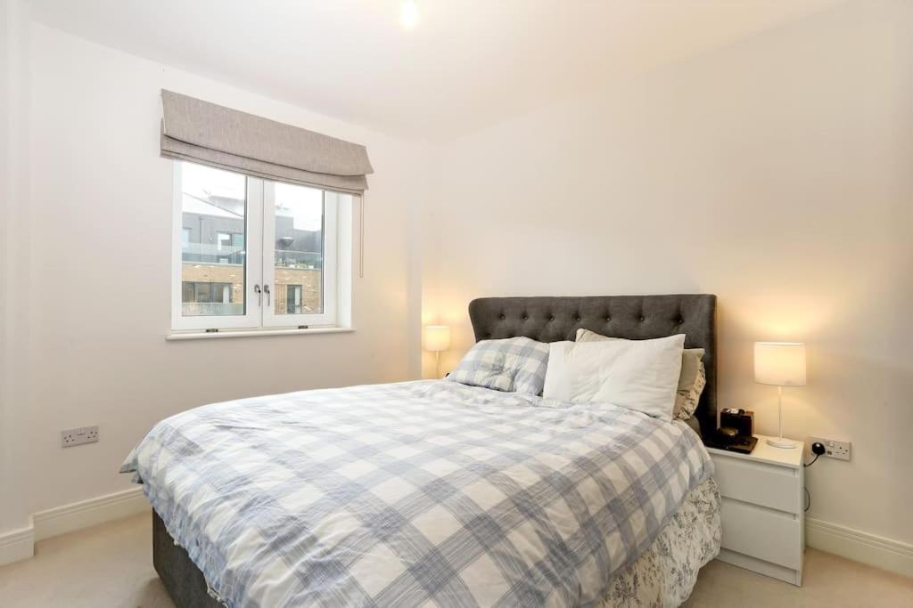 Idyllic Thames Riverside Apartment With Free Parking Isleworth Luaran gambar